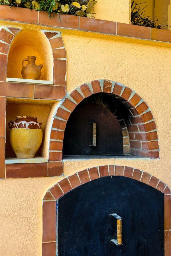 Elegant 1Br By Heraklion Beach Sun &Comfort Await Amoudara  Exterior photo